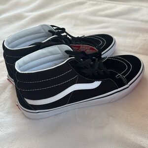Vans NWT men’s Size 11 - Mids